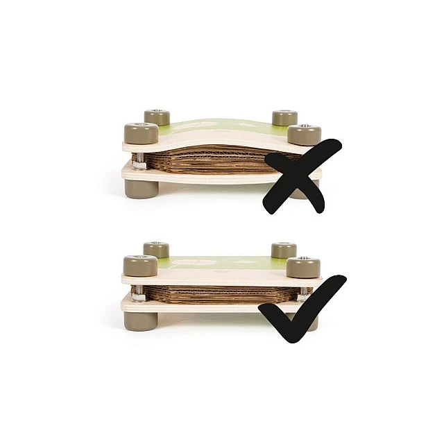 Small Foot Flower press, wooden
