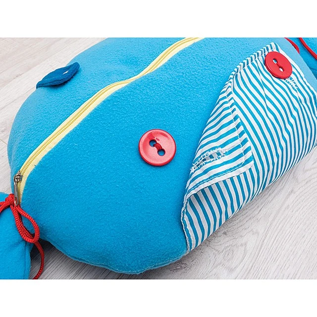 Nowa Szkola Pillow candy, with accessories