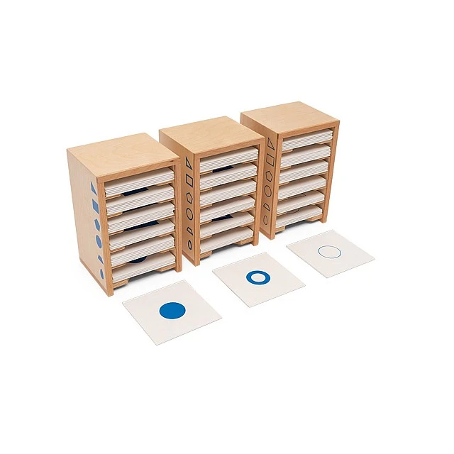 Nowa Szkola Cabinet with maps of geometric shapes