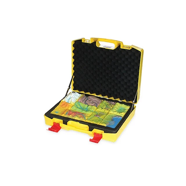 Nowa Szkola A suitcase with models for topography and relief of the earth’s surface