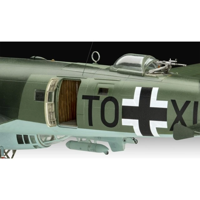 Сглобяем модел, Revell, Самолет Focke-Wulf Fw 200 C-5/C-8, 240 части