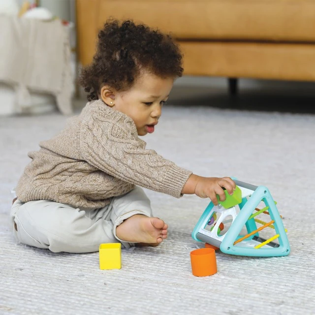 Baby activity toy, Infantino, Sorter triangle