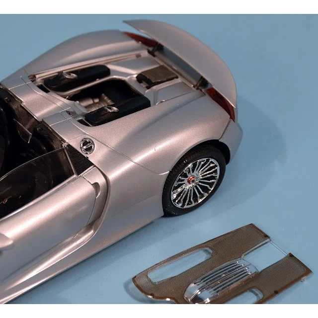 Porsche car gift set. Porsche Panamera and Porsche 918 Spyder