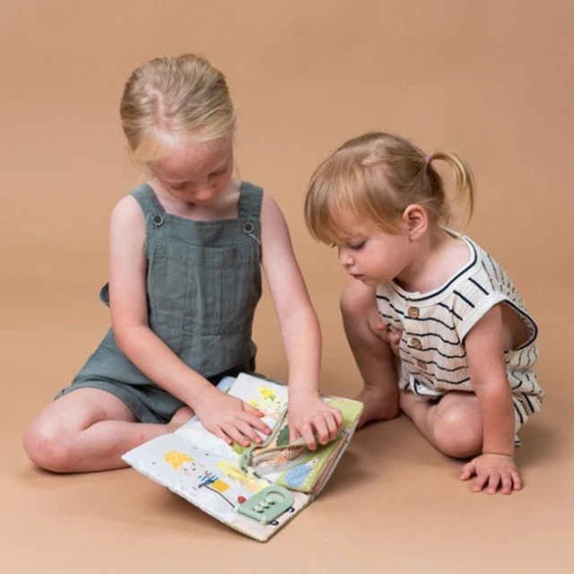Бебешка мека книжка, Taf Toys