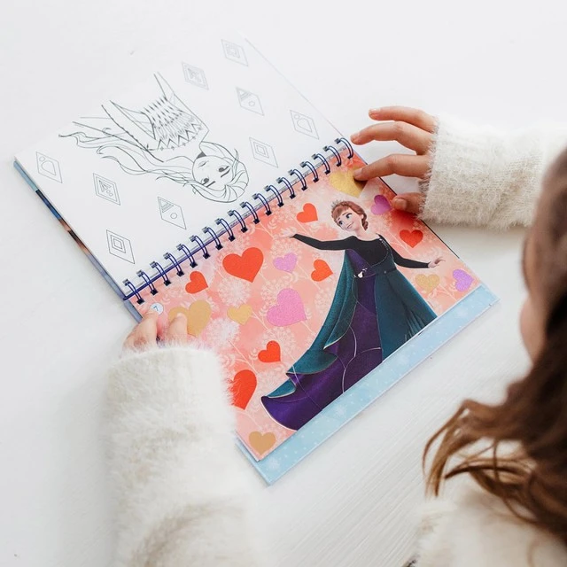 Творчески комплект Frozen, Книжка за оцветяване и стикери 2в1