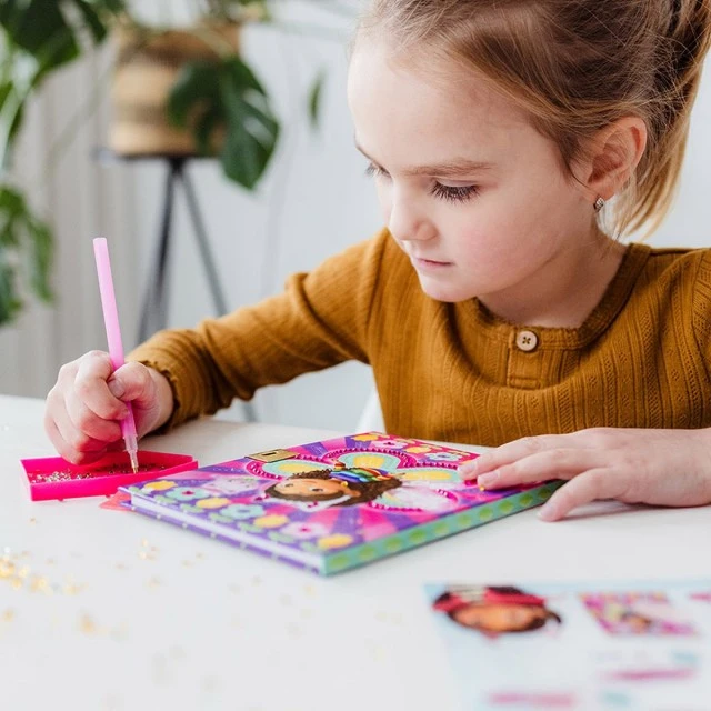 Творчески комплект Gabby′s Dollhouse, Декорирай сам таен дневник с диаманти