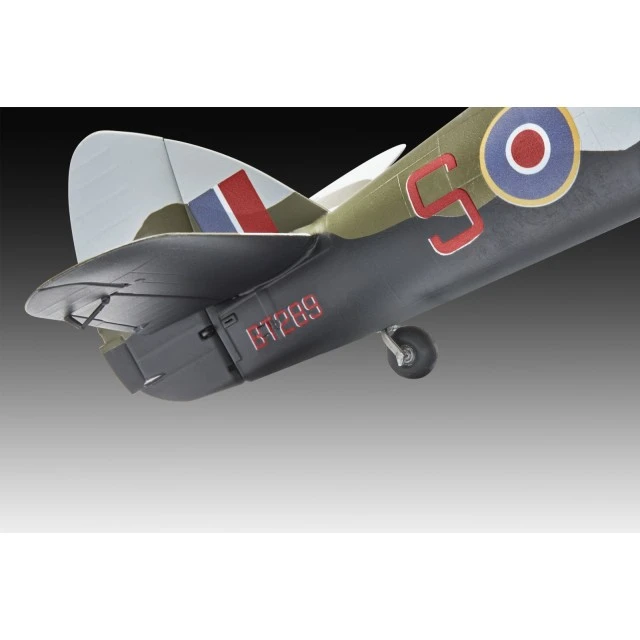 Assembly model, Revell, Bristol Beaufighter Mk. VI fighter plane, 200 parts