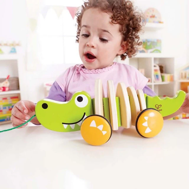 Wooden toy for pulling - Crocodile