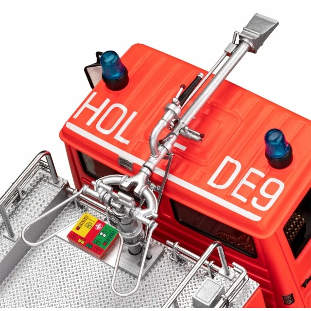 Assembled model Fire truck, Mercedes-Benz 1625 TLF 24/50, 231 parts