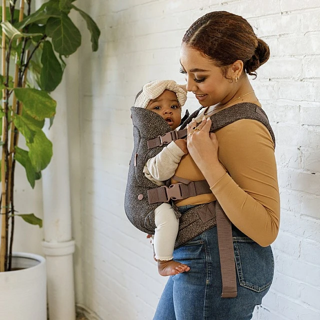 Ergonomic baby carrier, Infantino, Flip 4 in 1, Leopard, from 3.6 to 14.5 kg.