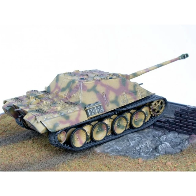 Модел за сглобяване Sd.Kfz.173 Jagdpanther, 168 части