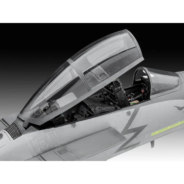 Assembled model Aircraft McDonnell-Douglas F-15E Strike Eagle