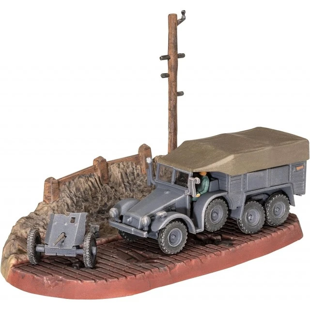 Assembled model Krupp Protze KFZ 69 with 3.7cm Pak, 61 parts