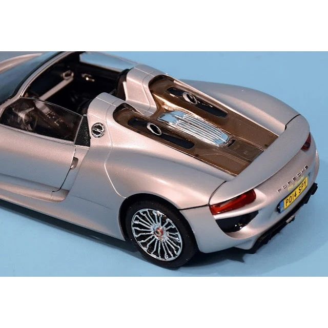 Porsche car gift set. Porsche Panamera and Porsche 918 Spyder