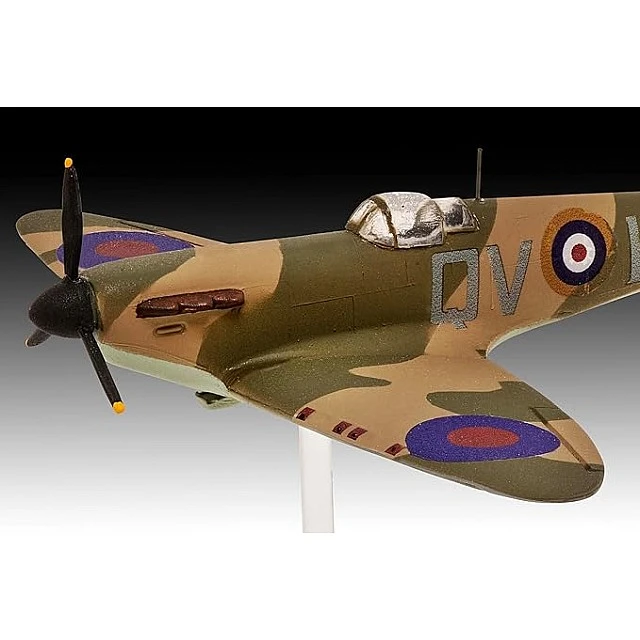Assembly model, Revell, Spitfire aircraft and Hawker Hurricane aircraft
