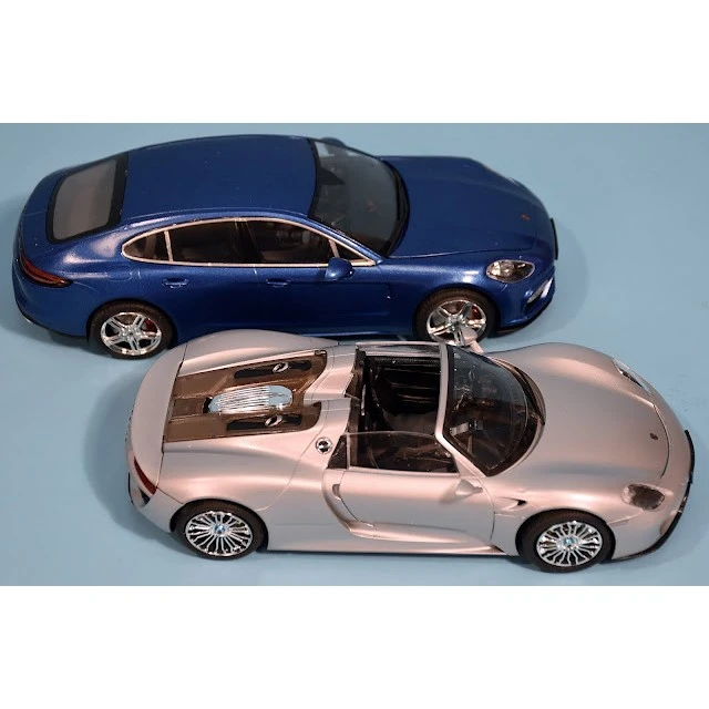 Porsche car gift set. Porsche Panamera and Porsche 918 Spyder