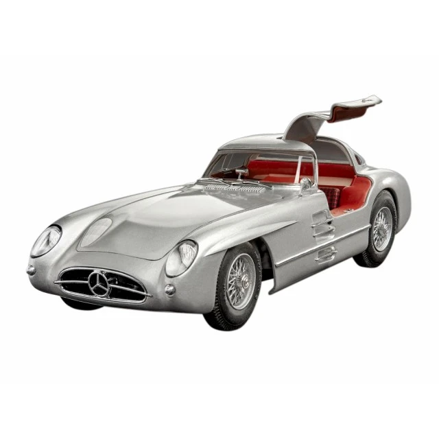Assembly model, Revell, Mercedes-Benz 300 SLR car gift set, 124 parts