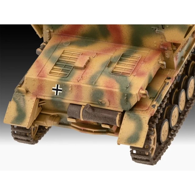 Assembly model, Revell, Flakpanzer IV Möbelwagen 3.7cm Flak 43 Tank, 144 parts