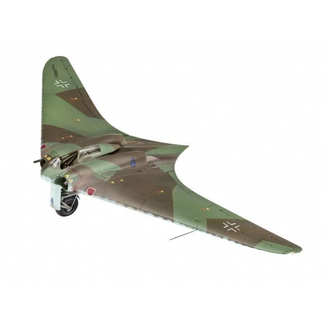 Assembled model Horten Go229A German bomber, 111 parts