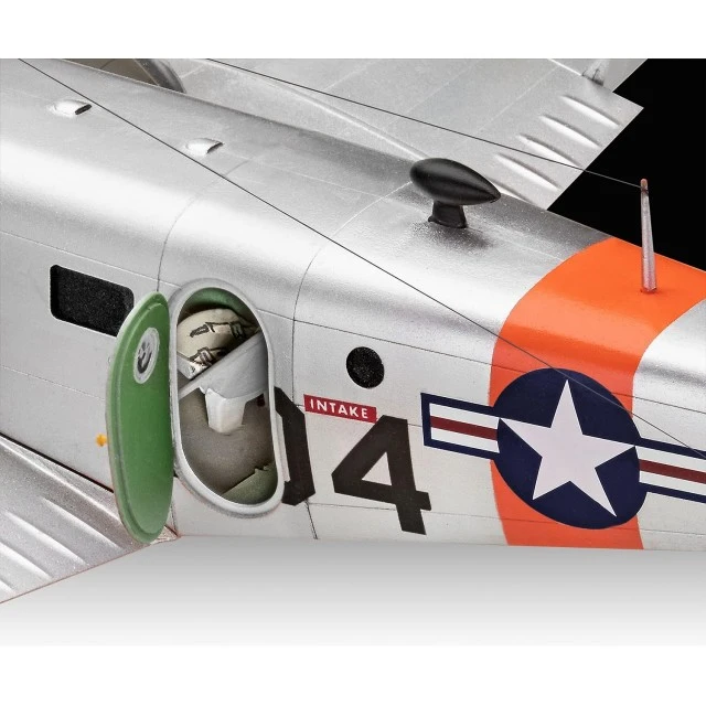 Сглобяем модел Beechcraft Model 18, 131 части