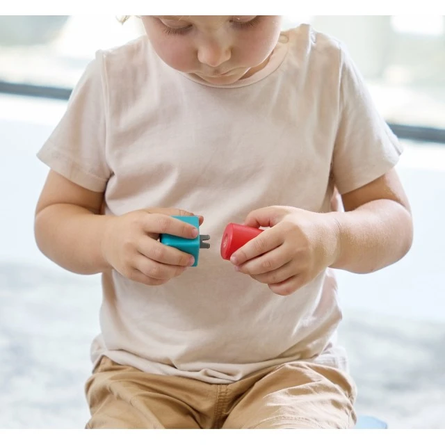 Комплект дървени, цветни кубчета, Hape, 44 части
