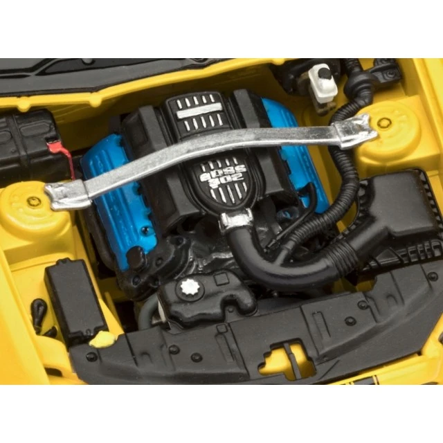 Комплект сглобяем модел Автомобил Ford Mustang Boss 302, 128 части