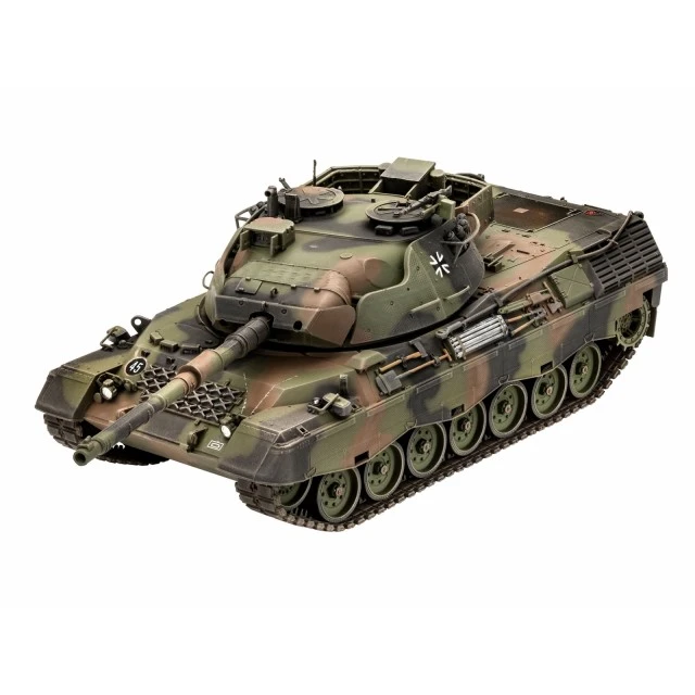 Assembly model Leopard 1A5 tank, 260 parts