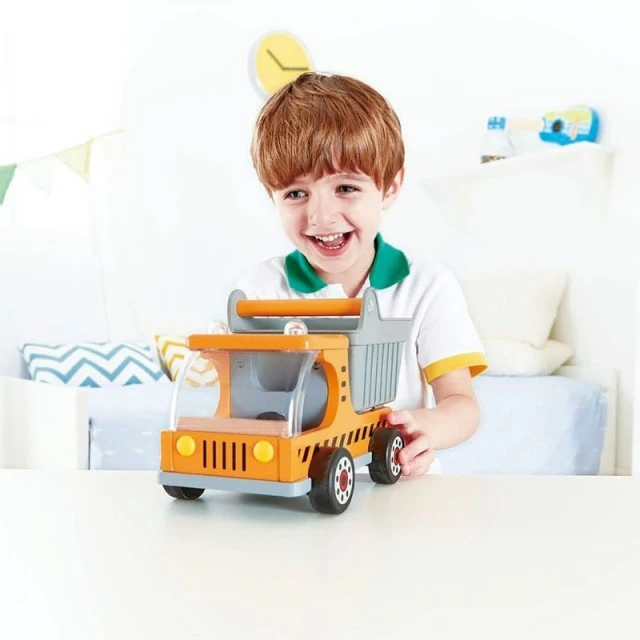 Dump truck