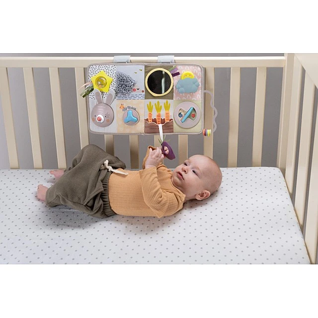 Interactive toy Center with music and light Montessori