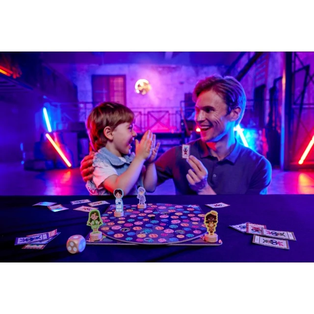 Board Game, Hape, Hide and Seek on a Spinning Board