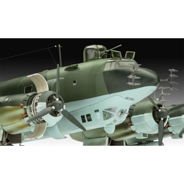 Сглобяем модел, Revell, Самолет Focke-Wulf Fw 200 C-5/C-8, 240 части