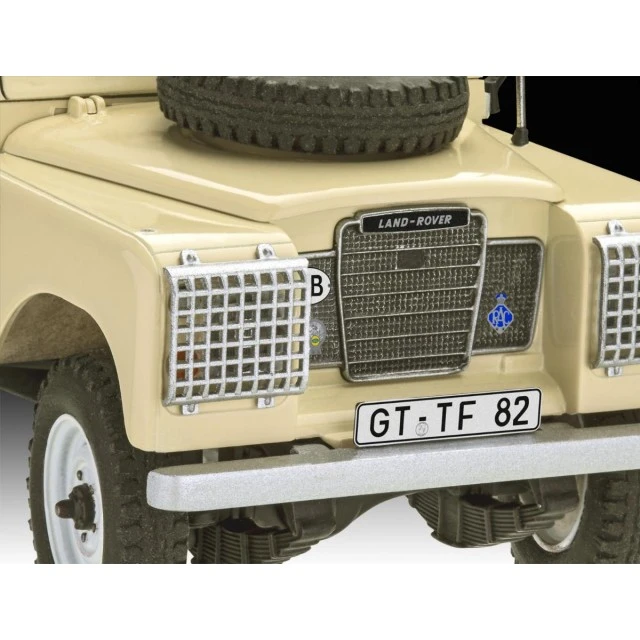 Сглобяем модел Land Rover серия III LWB 109, 174 части
