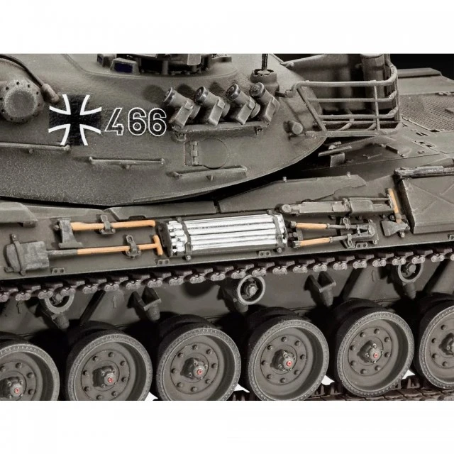 Assembled model German tank, Leopard 1, 260 parts