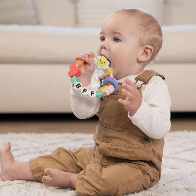 Silicone baby teether, Infantino, Best Friends