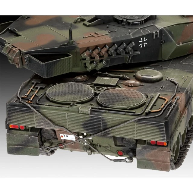 Сглобяем модел Танк Леопард 2A6/A6NL, 222 части