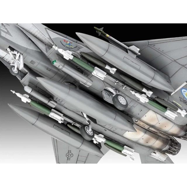 Assembled model Aircraft McDonnell-Douglas F-15E Strike Eagle