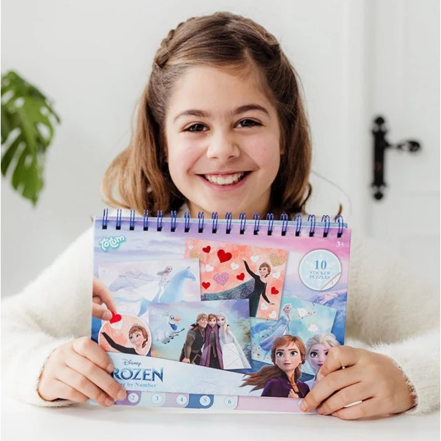 Творчески комплект Frozen, Книжка за оцветяване и стикери 2в1