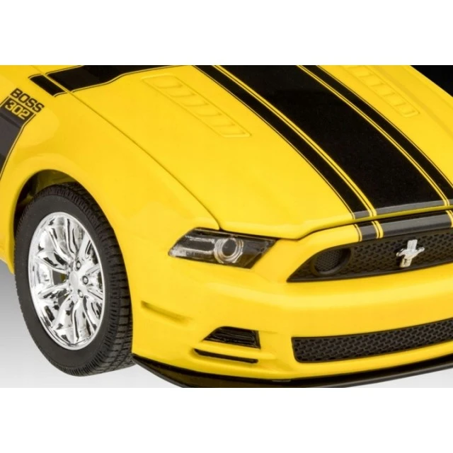 Комплект сглобяем модел Автомобил Ford Mustang Boss 302, 128 части