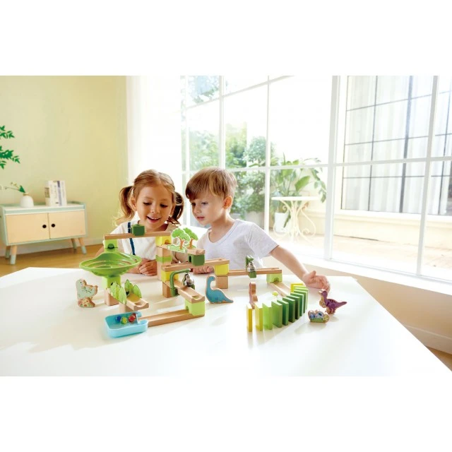 Комплект дървена игра, Hape, Домино, Дино приключение, 131 части
