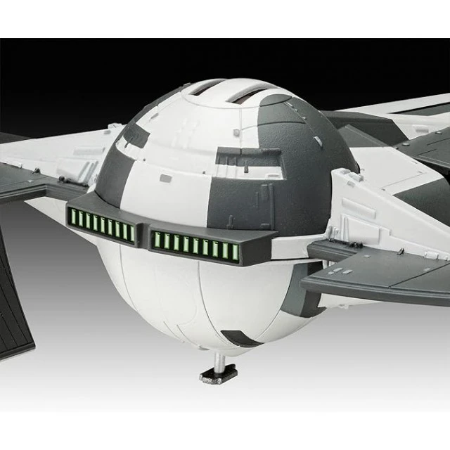 Assembly model, Revell, Darth Maul′s Sith Infiltrator Gift Set, with accessories