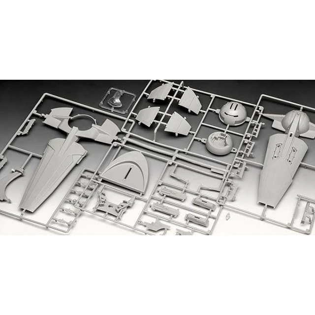 Assembly model, Revell, Darth Maul′s Sith Infiltrator Gift Set, with accessories
