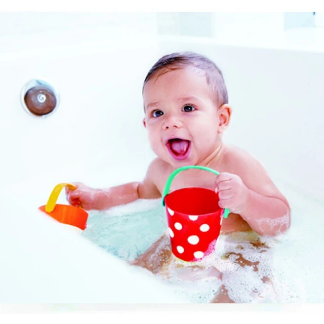 Colorful bathroom buckets set