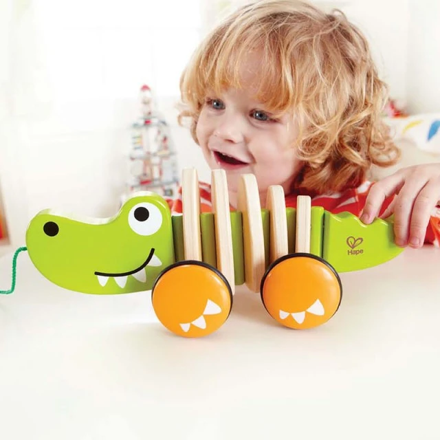 Wooden toy for pulling - Crocodile
