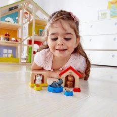 Mini furniture and pets