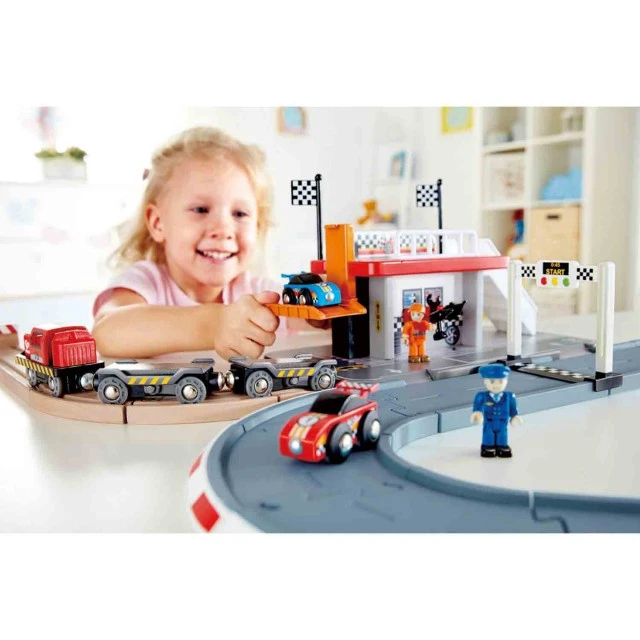 Race track
