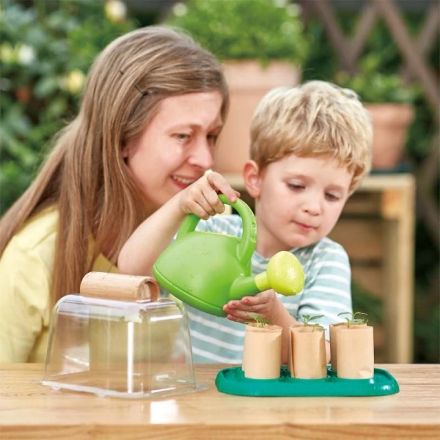 Young gardeners - Greenhouse