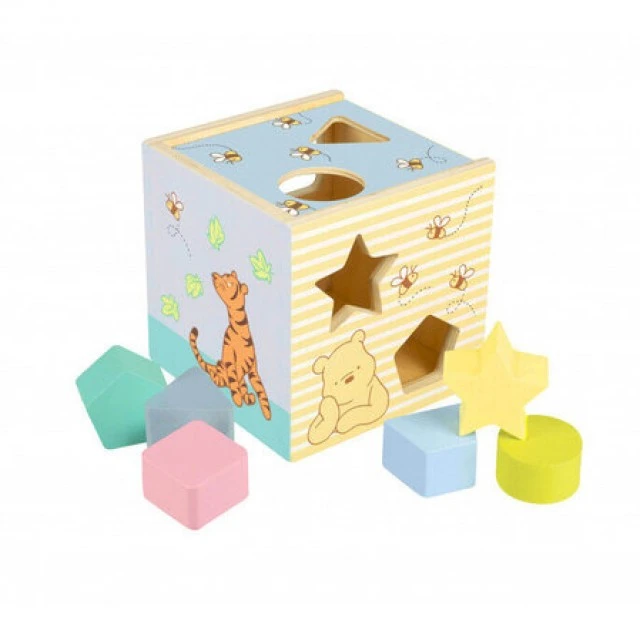 Wooden sorter with colorful shapes - Winnie the Pooh (FSC®)