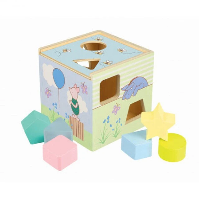 Wooden sorter with colorful shapes - Winnie the Pooh (FSC®)
