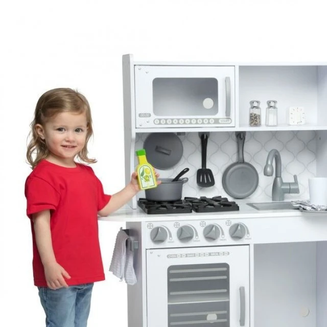 Wooden Kitchen - Chef’s Kitchen - Cloud