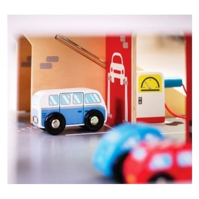 Wooden parking lot with garage